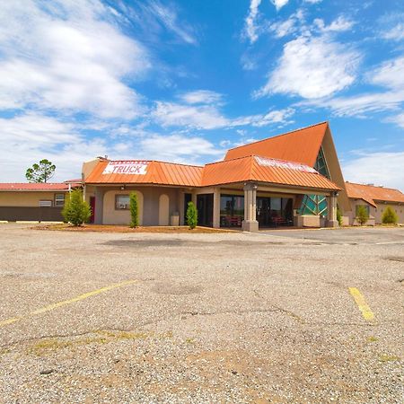American Best Inn By Oyo I-35 Perry Near Lake Mcmurtry Exterior photo