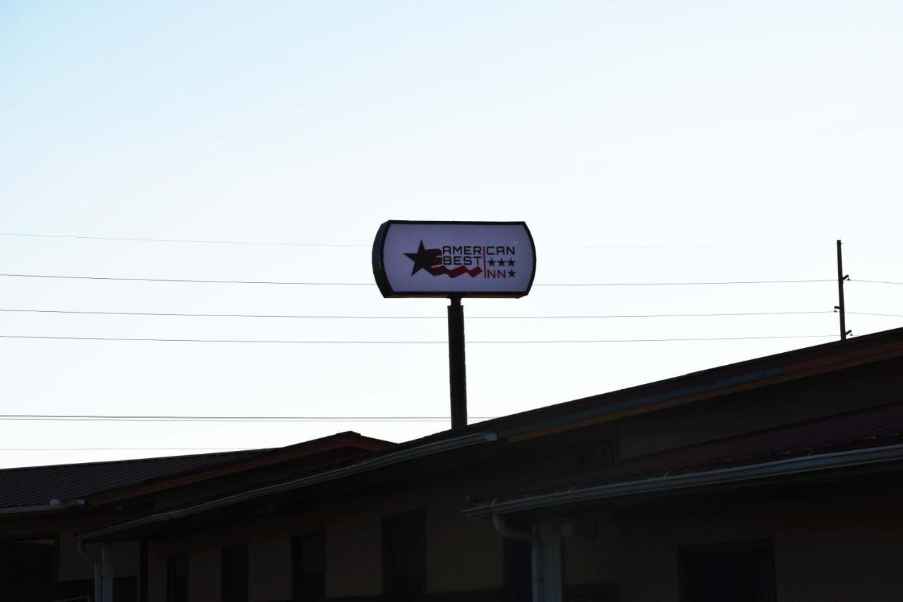 American Best Inn By Oyo I-35 Perry Near Lake Mcmurtry Exterior photo